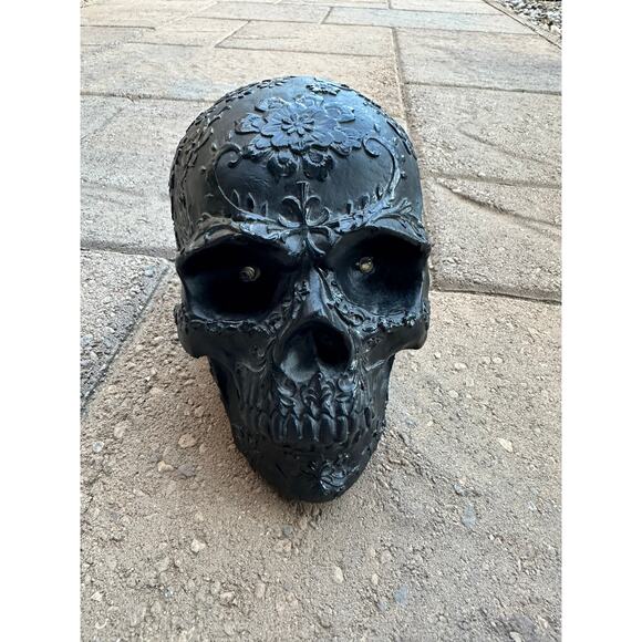 Halloween Floral Skull Home Decor - Picture 1 of 11